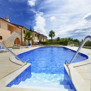 Ferienhaus Holiday Marina, Kaštelir