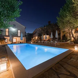 Villa Vito, Kaštelir